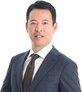 >代表取締役社長　鈴木 友次